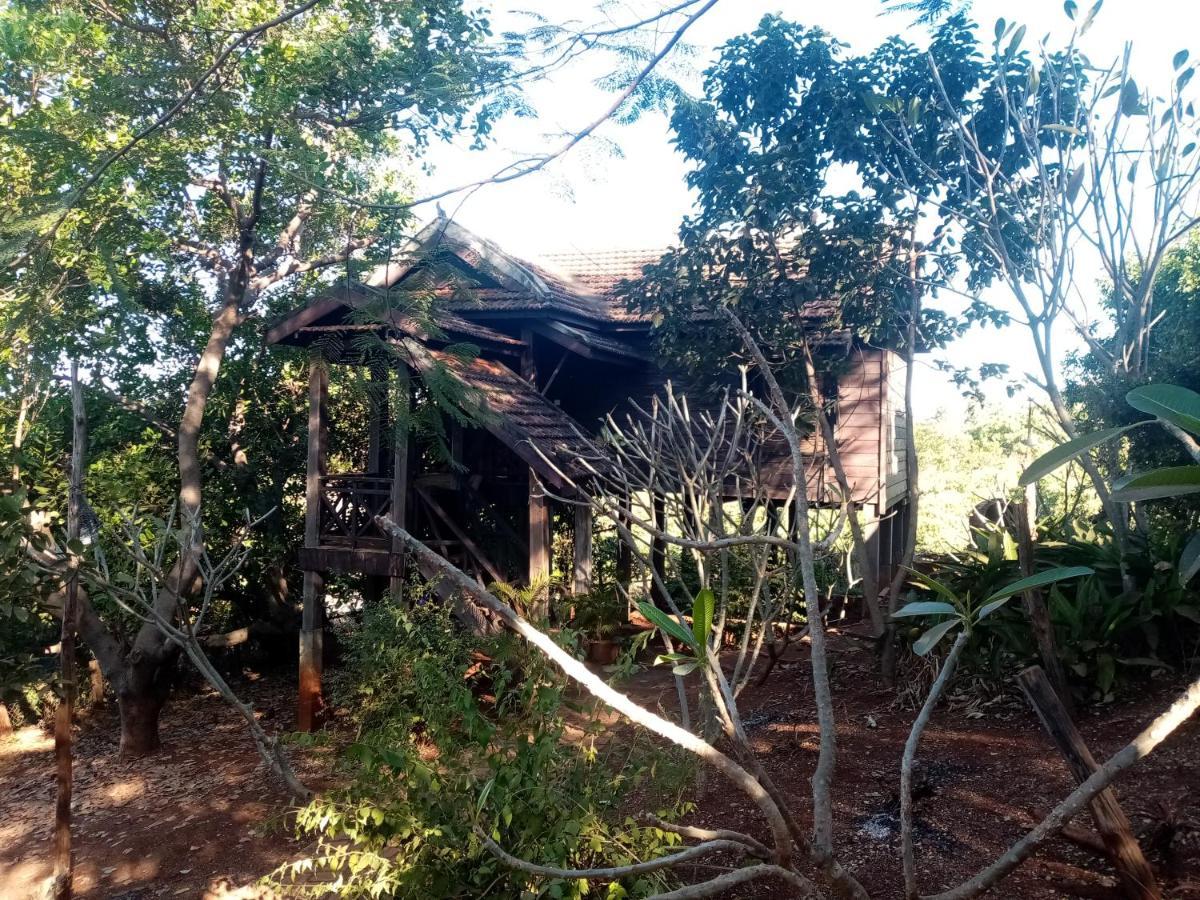 Quiet Garden View Lodge&Trekking Banlung Buitenkant foto