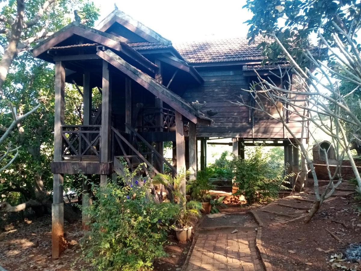 Quiet Garden View Lodge&Trekking Banlung Buitenkant foto