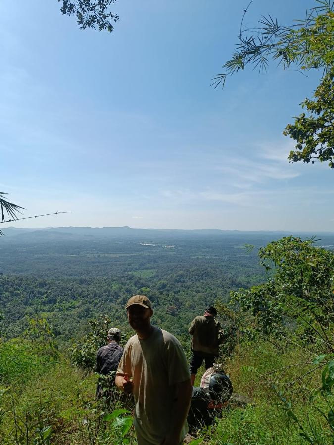Quiet Garden View Lodge&Trekking Banlung Buitenkant foto